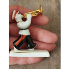 Фарфоровая статуэтка суворовец(склейка части трубы)с рубля