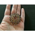 Брошь Волшебный круг коньячные стразы Германия винтаж