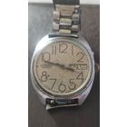 Часы Слава. Ссср. Рабочие. Царапины спекла.