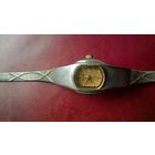 Часы женские с ремешком