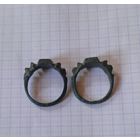 Два красивых перстня.