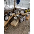 Лот противотуманных фар -включая и самолётную в чёрном корпусе! для сравнения размеров и дизайна.цена указана только  за  один комплект фар с жёлтым  стеклом!