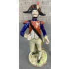 Фарфоровая статуэтка Mre Imp le de Sеvres Офицер Франция 1852-1870 год. Высота 15 см