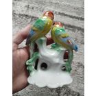 Фарфоровая статуэтка,попугаи,после реставрации одного,с рубля