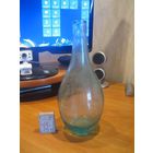 Красивая старая бутылка.