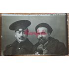 1913 Два приятеля типажи ретро студийное фото
