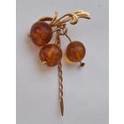 Брошь. Натуральный янтарь. Алыча. 70-е годы, СССР. Клеймо завода