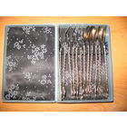 Набор ложек и вилок