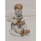 Фарфоровая статуэтка"Юный плотник" Городница