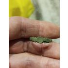 Красивый перстень с руками