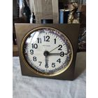 Винтажный будильник механический Янтарь. СССР. В работу мастеру. С 1 рубля.