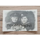Сестры в военной форме. СССР