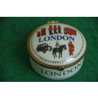 Шкатулка фарфоровая