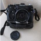 Все лоты с рубля.Фотоаппарат Зенит 11 с объективом Helios-44м-4