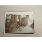 Все лоты с 1 Рубля. Фотография конца 40-50 х. Годов. Босоногий парнишка на велосипеде.