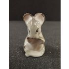 Статуэтка фарфоровая Мышка, ЛФЗ. СССР