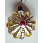 Елочная игрушка СССР. Стеклянный Медальон или Цветок с выпуклым рельефом.