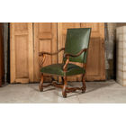 Старинное кресло