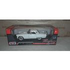Модель 1:18 Motor Max 1956 Ford Thunderbird