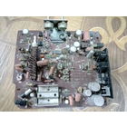 Плата с деталями.