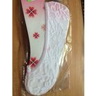 Две пары следков белого цвета на 35-38 размер. Цена указана за две пары.