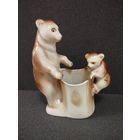 Статуэтка фарфоровая (карандашница) Медведица с медвежонком, Полонное. СССР
