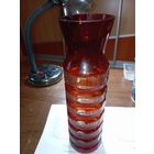 Ваза СССР  красное стекло . Очень красивая .