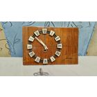 Часы настенные механические Маяк.