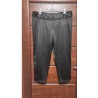 Классические брюки на 62-64 размер. Цвет черный, нарядные. Плотная брючная ткань. Длина 97 см, ПОталии 54 см (не тянется), ПОбедер 70-80 см (тянется), ПО по низу калошины 22 см. Отличное состояние, па