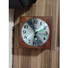 Настенно-настольные кварцевые часы на основе корпуса от часов "Весна".