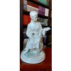 Статуэтка Девушка с венком (белье в солях) МФФЗ МФЗ