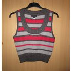 Безрукавка Mango теплая, р.S. Новая.