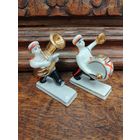 Пара редких статуэток Суворовцы на параде   произведенные на Полонском заводе художественной керамики (ЗХК) в СССР.