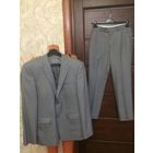 Стильный мужской костюм на 44-46 размер рост 170 см. Цвет серо-бежевый. Отличное состояние, 1 раз б/у на мероприятие.