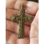 Крупный старинный лепесток