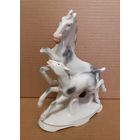 Статуэтка фарфоровая Лошади в яблоках (Материнство), Германия