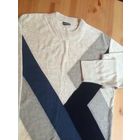 Теплый шерстяной мужской свитер серого цвета на 48+- размер. Отличный состав, 70% шерсть. Длина 70 см, ПОгрули 53 см, длина рукава 62 см. Очень хорошо сидит на фигуре. Состояние бу, хорошее.