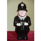 Статуэтка фарфоровая  . Копилка   18 см