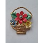 Брошь СССР "Корзина цветов". Эмаль, позолота.