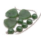 Колье с натуральным нефритом