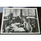 Репин в кабинете за работой