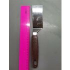 Нож для фигурной резки масла.