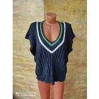 Фирменный джемпер US Polo на 52-56 размер, требуется мелкий ремонт.