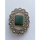 Брошь завода Рекорд с нефритом, очень редкая