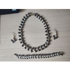 Набор (бусы,серьги,браслет)