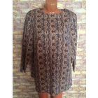 Красивая трендовая кофта на 52-54 размер. Шила на заказ из качественной дорогой ткани. Очень классно смотрится. Длина 75 см, ПОгруди 63 см в нерастянутом состоянии, плюс выточки. Состояние нового.