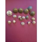 Пуговицы лесника. 6 больших и 11 маленьких. Одним лотом.