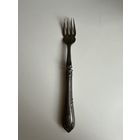 Старинная десертная вилка серебро