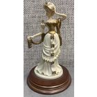 Статуэтка на деревянной подставке. The Leonardo Collection. The Promenade. Германия. Высота 22 см. 1993 год