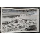 Автобус и пароход "Junger Pionier" (IMO номер 5177212 ). ГДР. Фото 1950-х. 12х19 см.